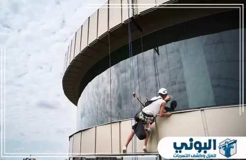 افضل شركة تنظيف واجهات زجاج بالرياض 0500805875 شركة البوني تنظيف واجهات زجاج احترافي للمباني والشركات بالرياض من شركة البوني يعكس مظهرًا لامعًا وجذابًا.