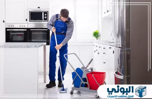 شركة تعقيم المطابخ بالدمام 0500805875 شركة البوني فريق شركة البوني يقوم بتنظيف المداخن والفرن لإزالة الدهون العميقة بكفاءة عالية.